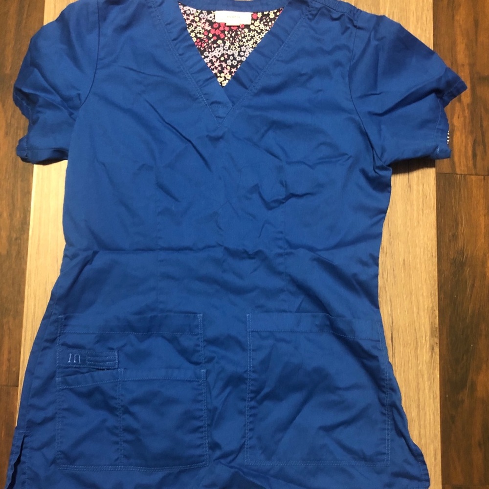 💥SCRUB SALE!💥 XS blue scrub top